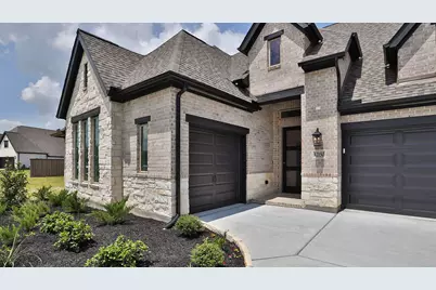 12150 Sweetbriar Loop, Mont Belvieu, TX 77523 - Photo 3
