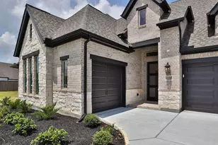 12150 Sweetbriar Loop, Mont Belvieu, TX 77523 - Photo 3