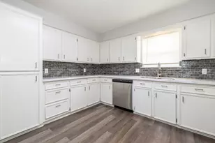 2302 38th Ave N, Texas City, TX 77590 - Photo 11