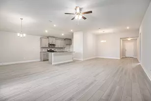 13708 Sabine Lk Dr, Texas City, TX 77568 - Photo 3