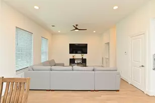 1117 W 16th St, Houston, TX 77008 - Photo 23