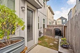 9810 Falling Fern Ln, Houston, TX 77080 - Photo 19