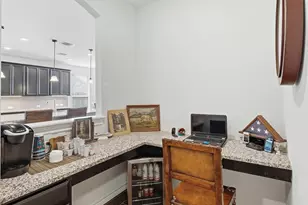 11102 Mineral Island Ln, Richmond, TX 77406 - Photo 9
