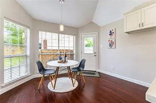 3223 Richland Dr, Sugar Land, TX 77478 - Photo 15