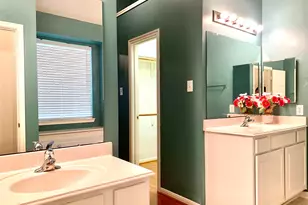 1015 Tennyson Dr, Pearland, TX 77584 - Photo 15