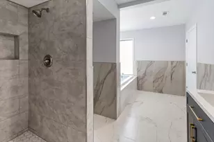 10730 Boardwalk St, Houston, TX 77042 - Photo 21