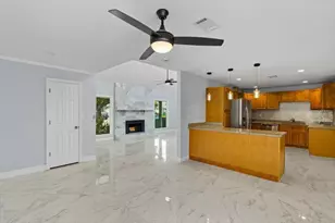 10730 Boardwalk St, Houston, TX 77042 - Photo 11