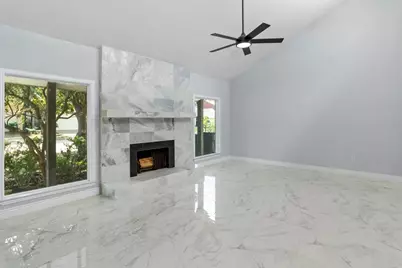 10730 Boardwalk Street, Houston, TX 77042 - Photo 5