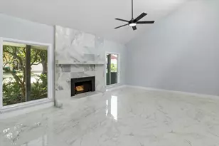 10730 Boardwalk St, Houston, TX 77042 - Photo 5