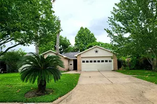 2711 S Brompton Dr, Pearland, TX 77584 - Photo 1