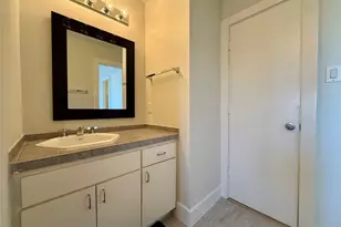 9833 Sandra Ann Ct, Houston, TX 77025 - Photo 23