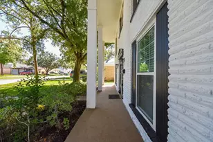 10910 Sagevale Ln, Houston, TX 77089 - Photo 3