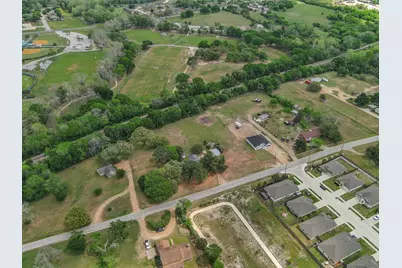 1874 Burleson, Brenham, TX 77833 - Photo 27