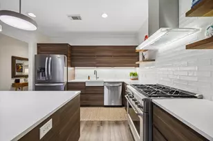 1529 Lawrence St, Houston, TX 77008 - Photo 7