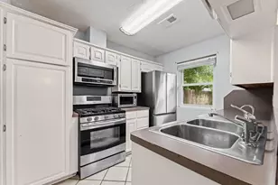 9746 Buena Park Dr, Houston, TX 77089 - Photo 7