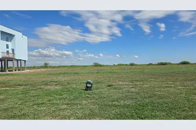 3339 Camp Hulen Drive, Palacios, TX 77465 - Photo 3