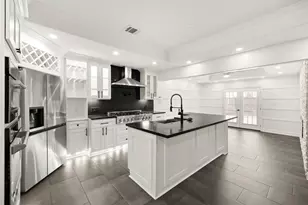 10322 Southport Dr, Houston, TX 77089 - Photo 7