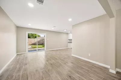 4315 Kelling Street, Houston, TX 77045 - Photo 9