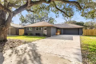 11106 Huggins Dr, Houston, TX 77035 - Photo 5