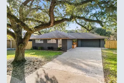 11106 Huggins Drive, Houston, TX 77035 - Photo 1