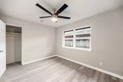 11106 Huggins Drive, Houston, TX 77035 - Photo 25