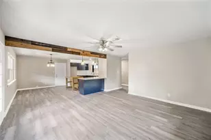 11106 Huggins Dr, Houston, TX 77035 - Photo 9