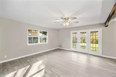 11106 Huggins Drive, Houston, TX 77035 - Photo 7