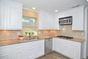 1014 Woodbank Dr, Seabrook, TX 77586 - Photo 7