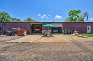 518 Columbus Rd, Sealy, TX 77474 - Photo 7