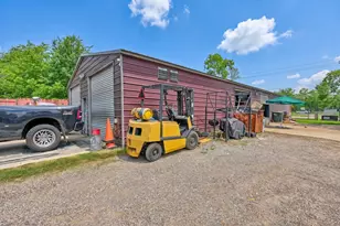 518 Columbus Rd, Sealy, TX 77474 - Photo 11