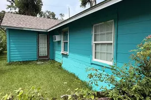 3226 Arkansas St, Baytown, TX 77520 - Photo 3