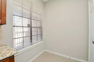 2255 Braeswood Park Dr, Houston, TX 77030 - Photo 9