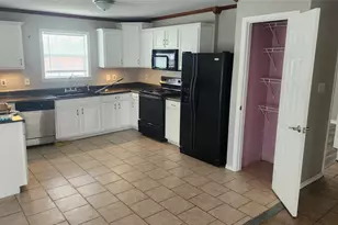 1010 22nd St, San Leon, TX 77539 - Photo 9