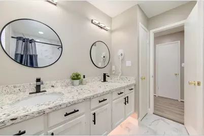 6131 Gladewell Drive, Houston, TX 77072 - Photo 21