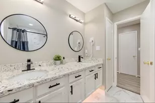 6131 Gladewell Dr, Houston, TX 77072 - Photo 21