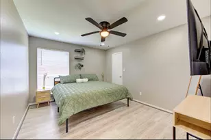 6131 Gladewell Dr, Houston, TX 77072 - Photo 11