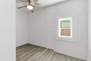 7410 Campeachy Ln, Houston, TX 77083 - Photo 19