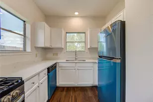 308 N Ranch House Rd, Angleton, TX 77515 - Photo 11
