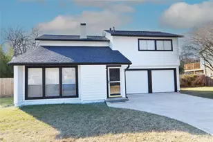 412 Old Course Dr, Friendswood, TX 77546 - Photo 1