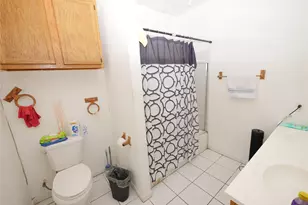 1609 Hussion St, Houston, TX 77003 - Photo 3