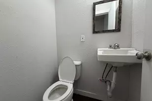 1211 W Park Ave, Orange, TX 77630 - Photo 7