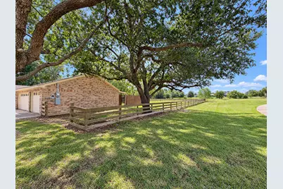 407 Branding Iron Circle, Angleton, TX 77515 - Photo 23