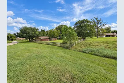 407 Branding Iron Circle, Angleton, TX 77515 - Photo 21