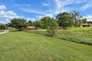 407 Branding Iron Cir, Angleton, TX 77515 - Photo 21