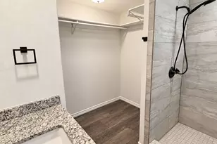 407 Branding Iron Cir, Angleton, TX 77515 - Photo 27
