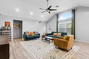 7815 Koloa River Ct, Houston, TX 77040 - Photo 5