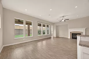 5423 Mason Mountain Ln, Houston, TX 77059 - Photo 9