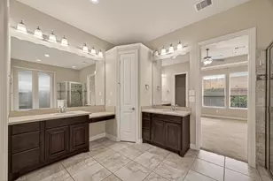 5423 Mason Mountain Ln, Houston, TX 77059 - Photo 35