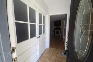 1045 Vine Dr, Angleton, TX 77515 - Photo 11