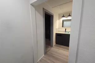 1045 Vine Dr, Angleton, TX 77515 - Photo 19